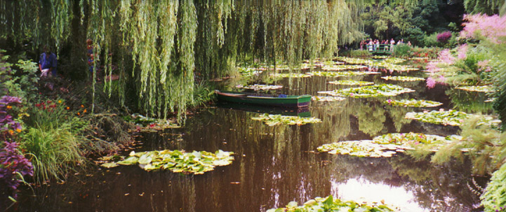 F.monets.boat2.jpg