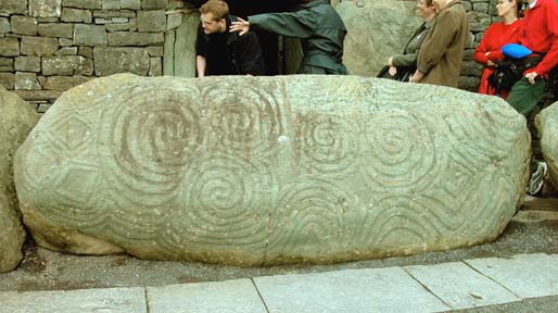 IR.newgrange.stone.4.JPG